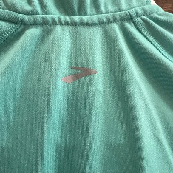 ⚡️Brooks Women Athletic Equilibrium Technology Pullover Top - Picture 8 of 9